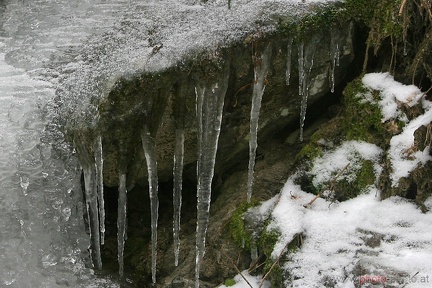 Eiszapfen (20090106 0014)